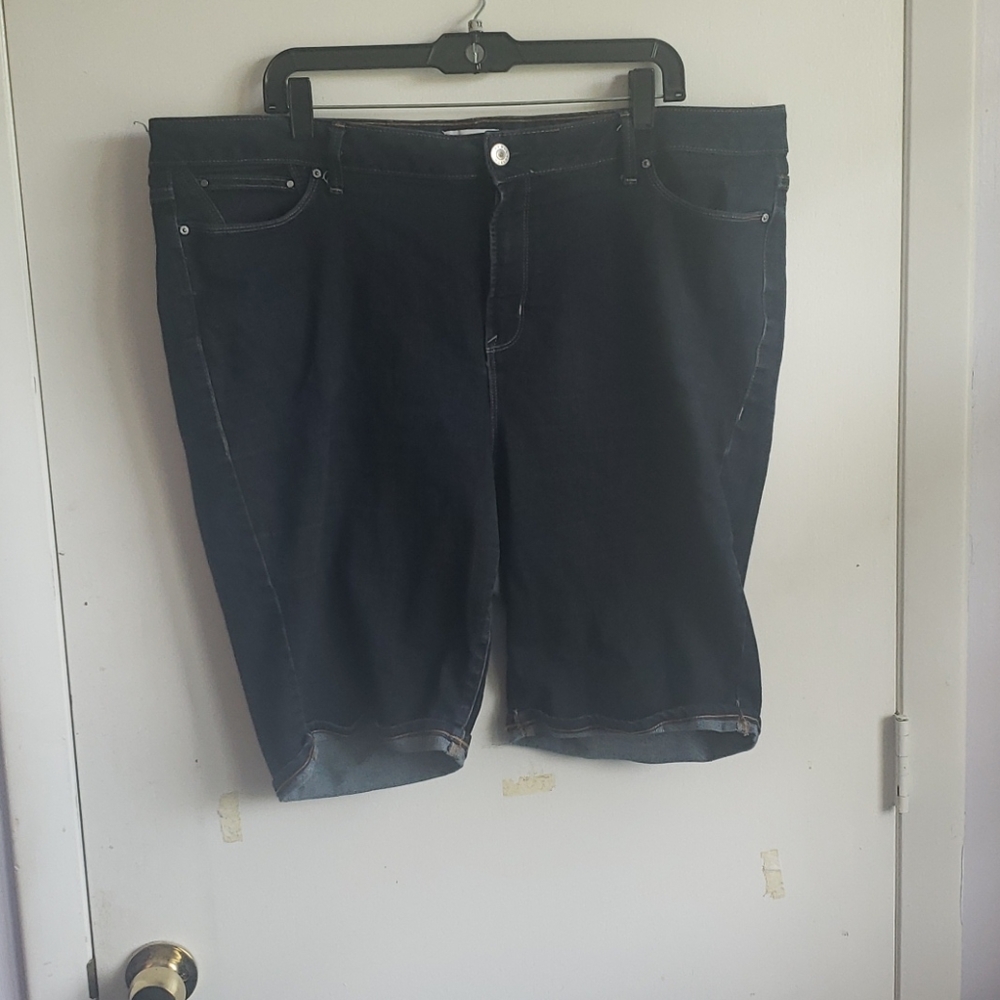 Rebel by Rebel Wilson Bermuda jean shorts